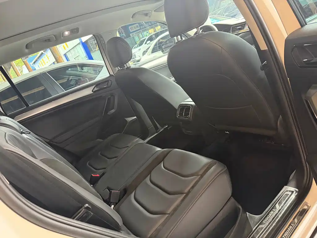 Volkswagen Tiguan L — миниатюра 7
