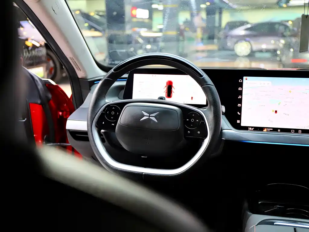XPeng P7 — миниатюра 12