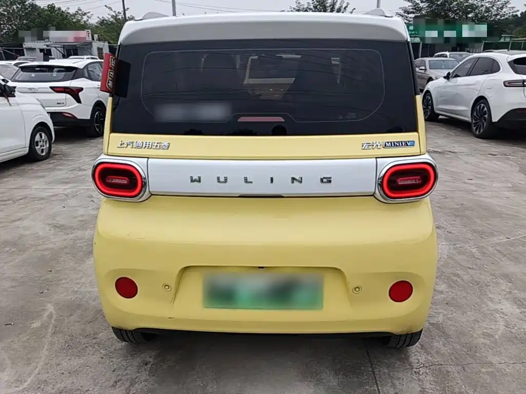 Wuling MINIEV — миниатюра 6