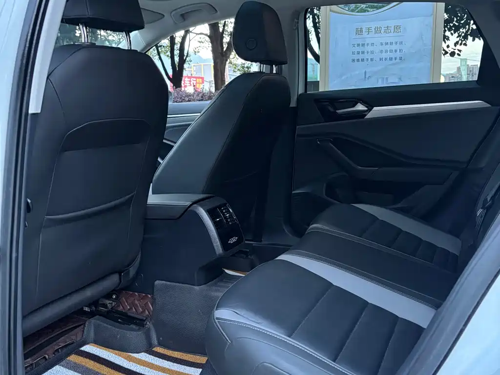 Volkswagen Sagitar 2019 200TSI MT Comfort VI