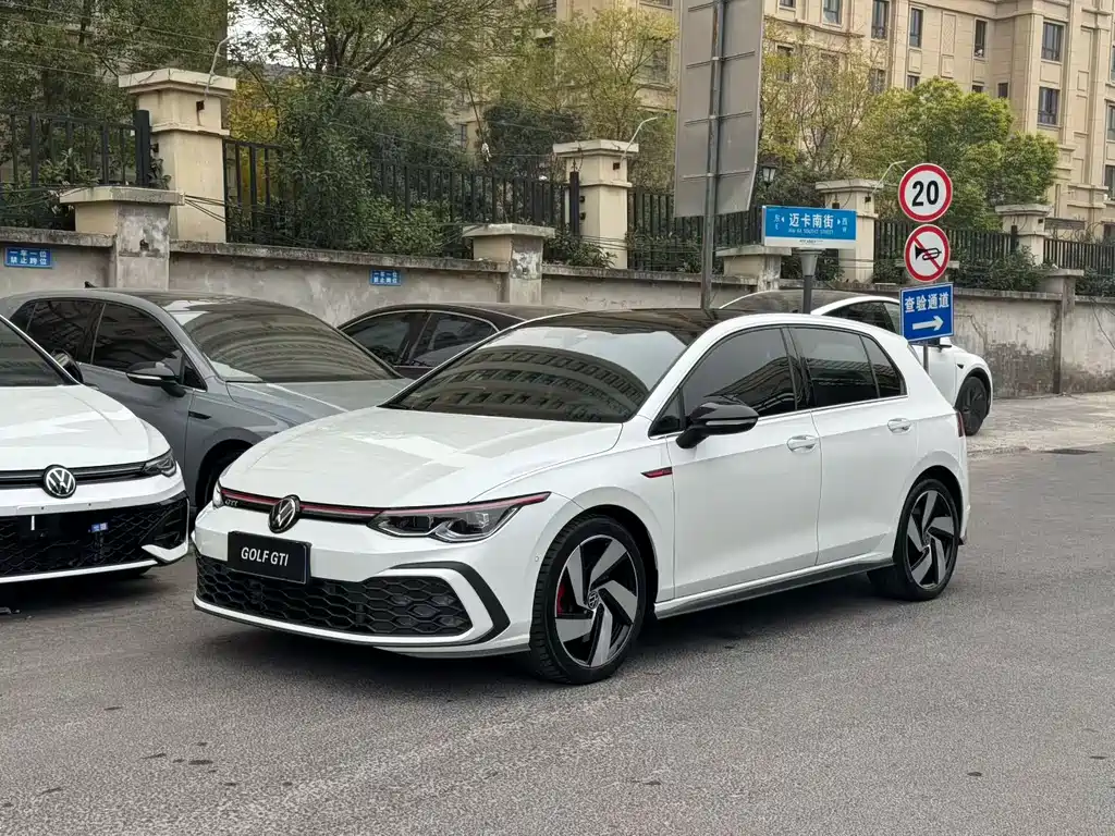 Volkswagen Golf GTI 2023