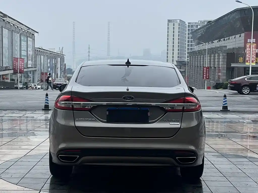 Ford Mondeo — миниатюра 16