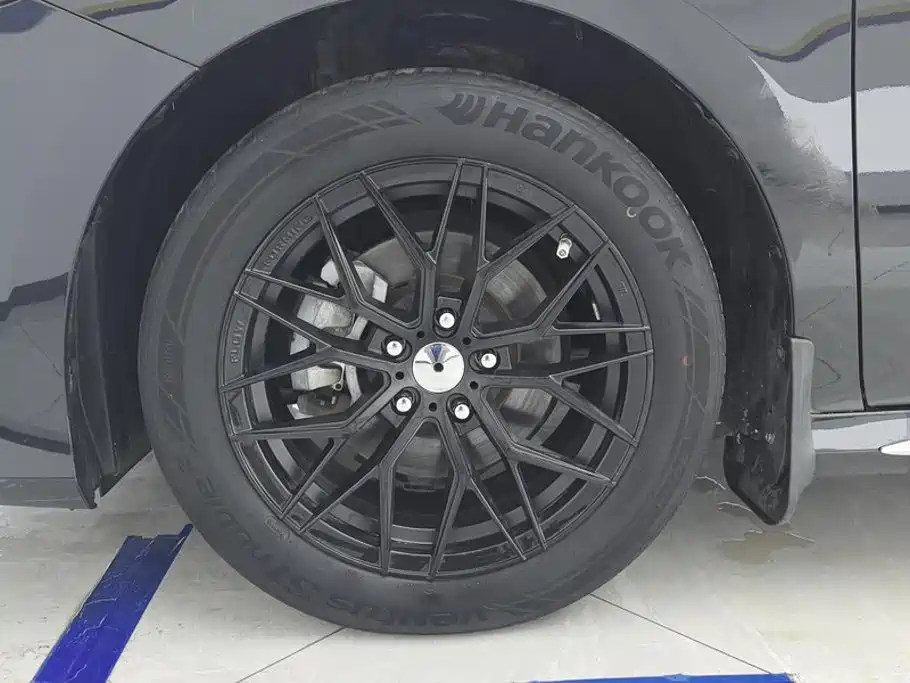 Toyota Camry — миниатюра 6