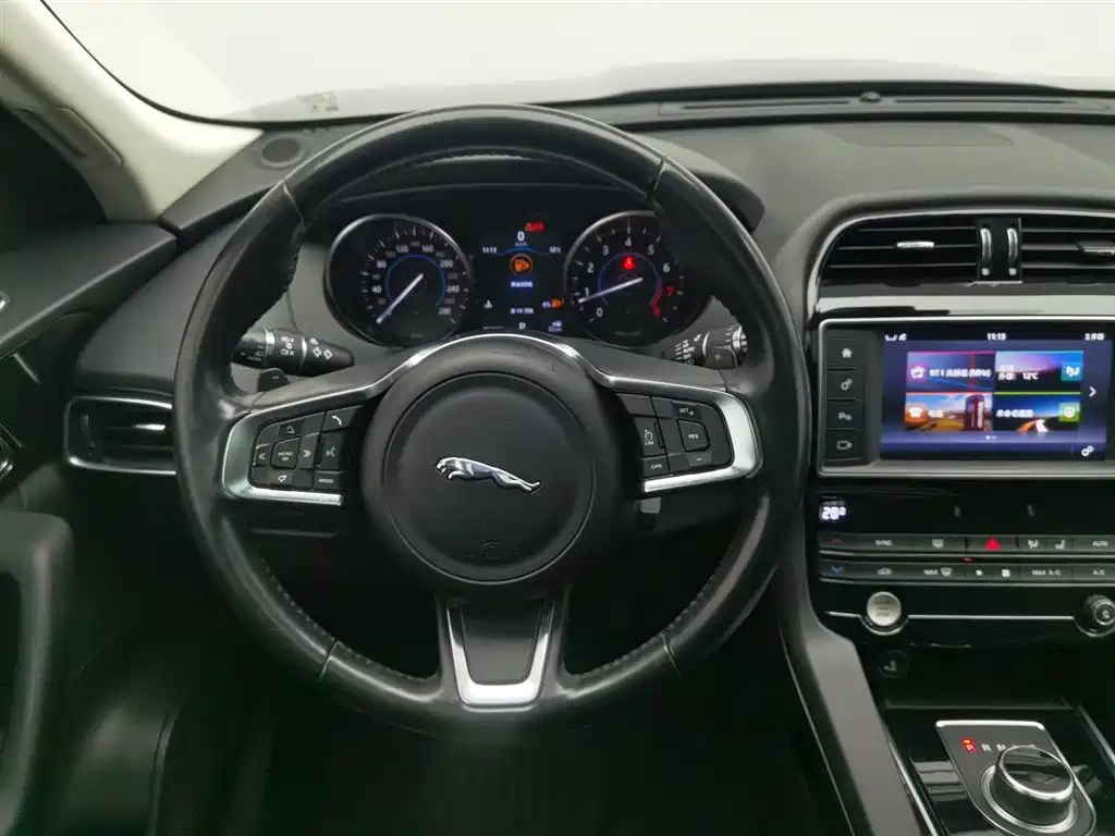 JAGUAR F PACE