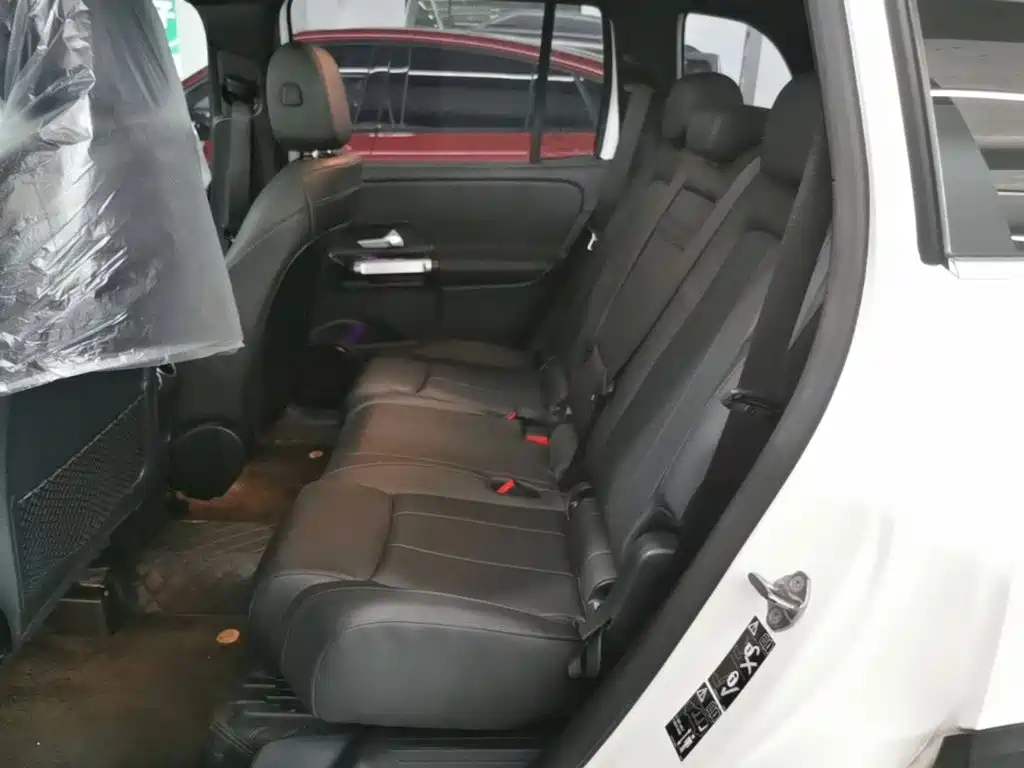 Mercedes-Benz GLB — миниатюра 17