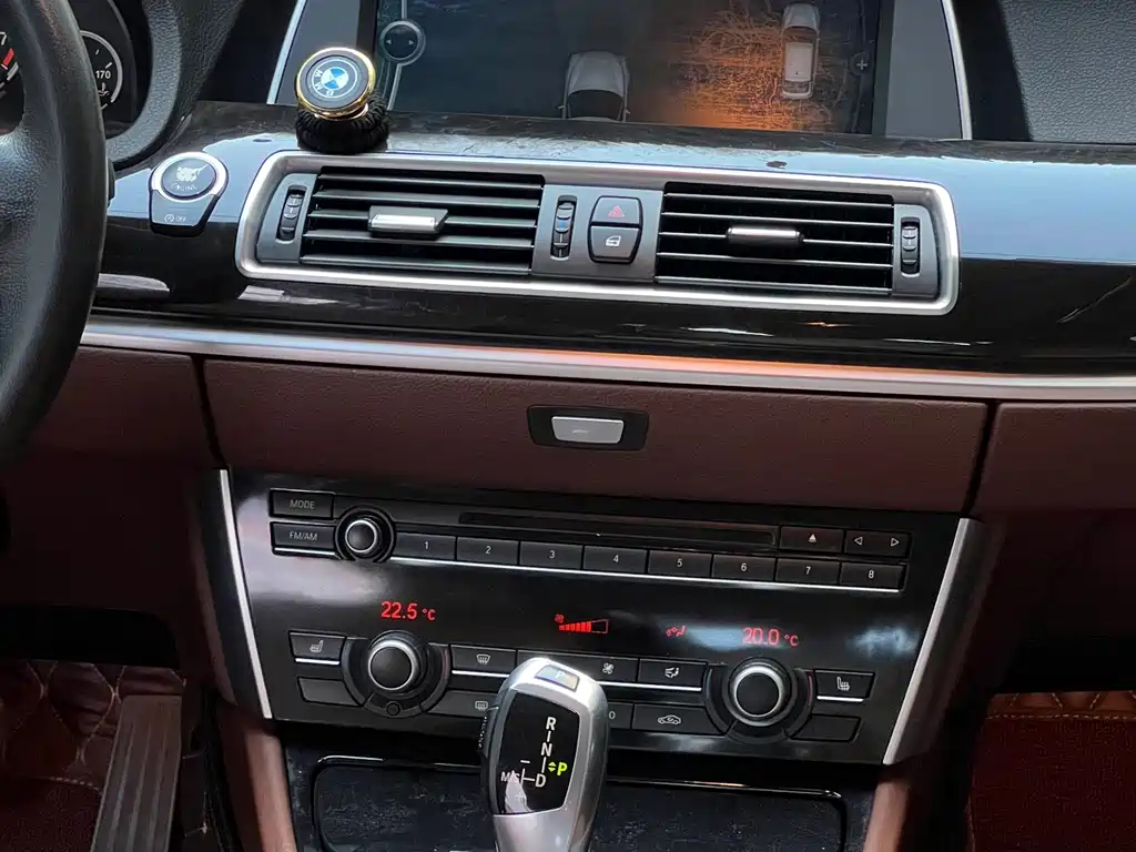 BMW 5 Series GT — миниатюра 6