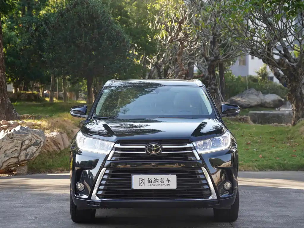 TOYOTA HIGHLANDER