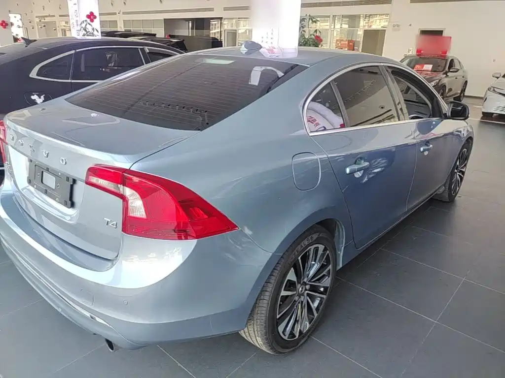 Volvo S60 — миниатюра 7