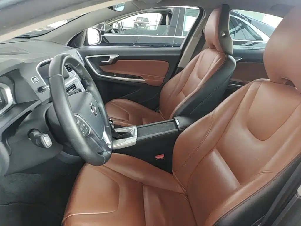Volvo S60 — миниатюра 15