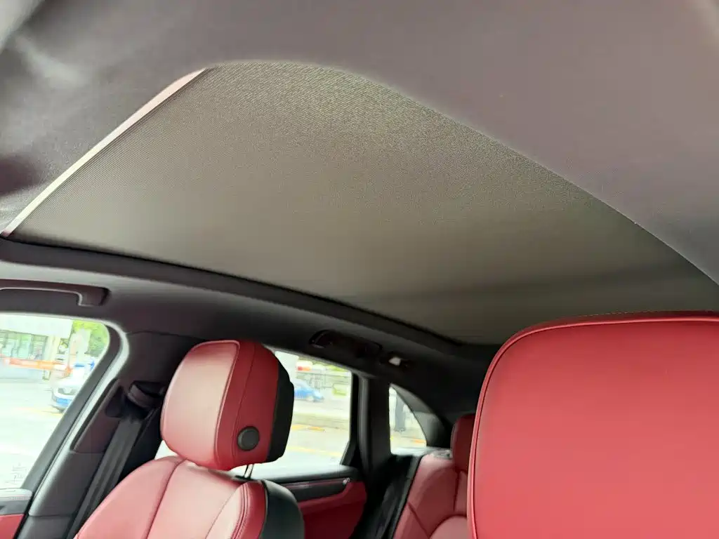Porsche Macan — миниатюра 7