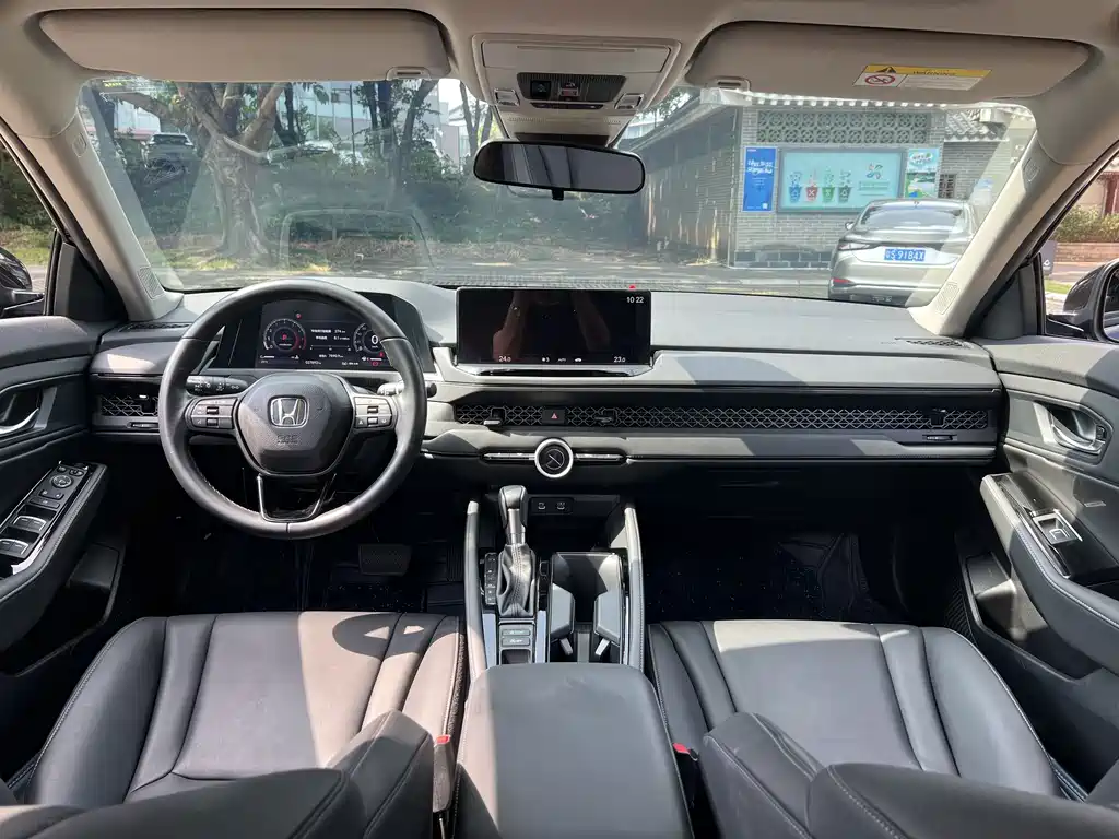 Honda Accord — миниатюра 6