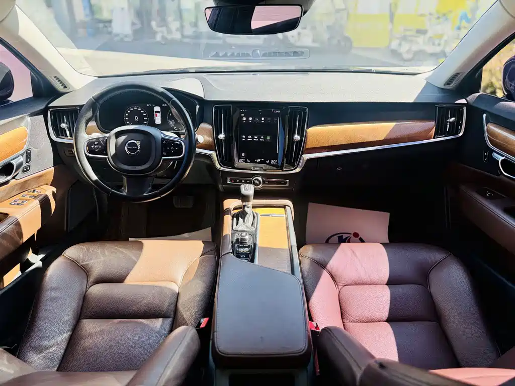 Volvo S90 — миниатюра 7