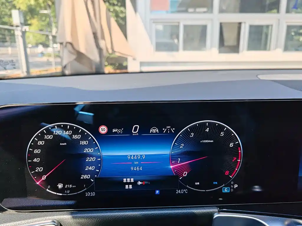 Mercedes-Benz GLB — миниатюра 4
