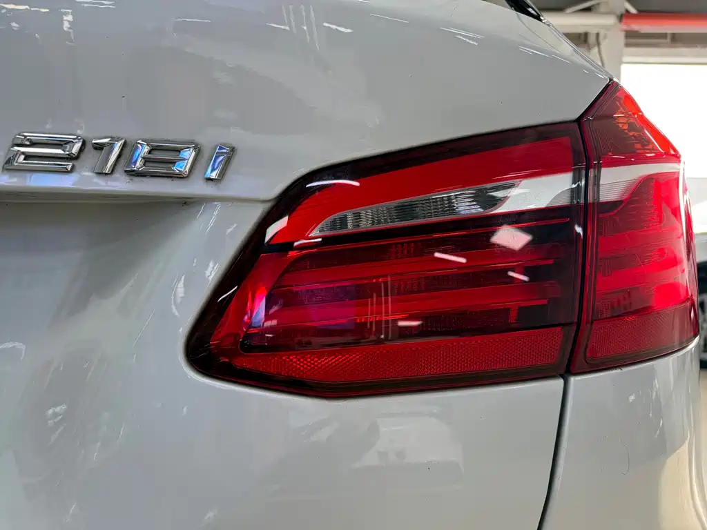 BMW 2 SERIES STATION WAGON