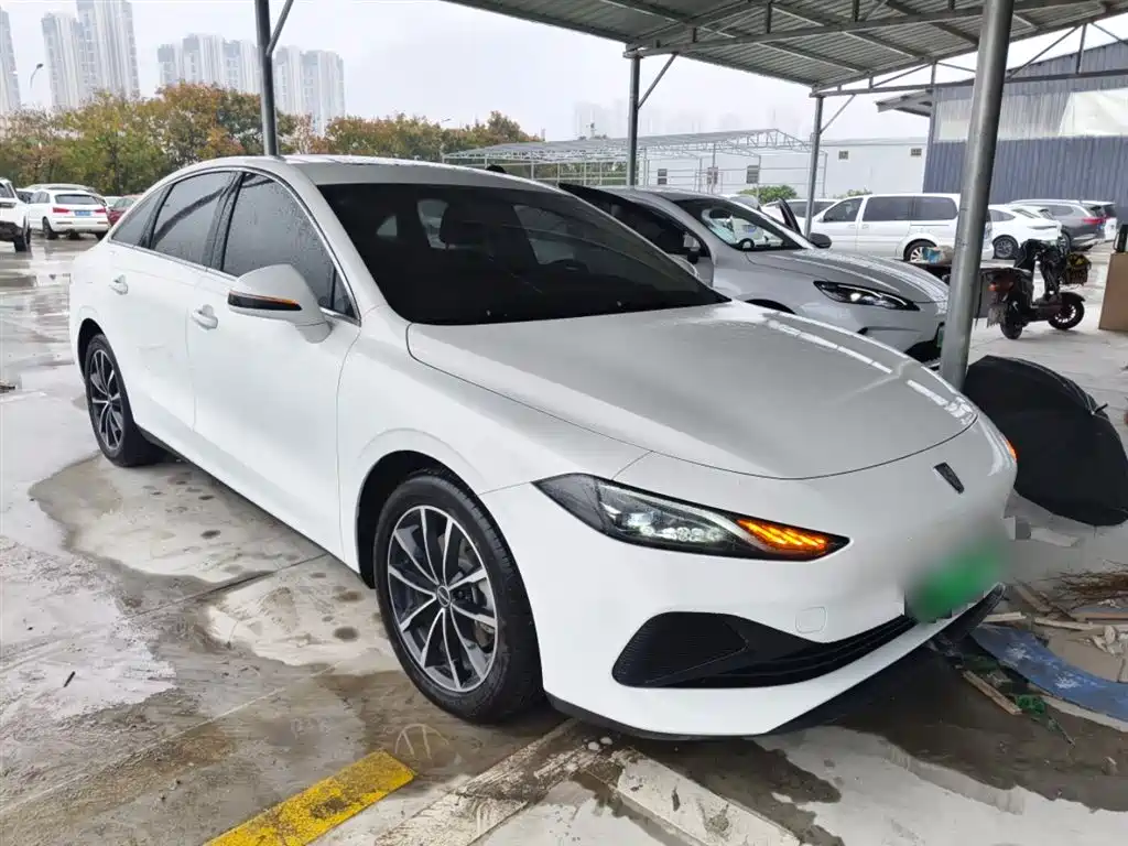 ROEWE D7
