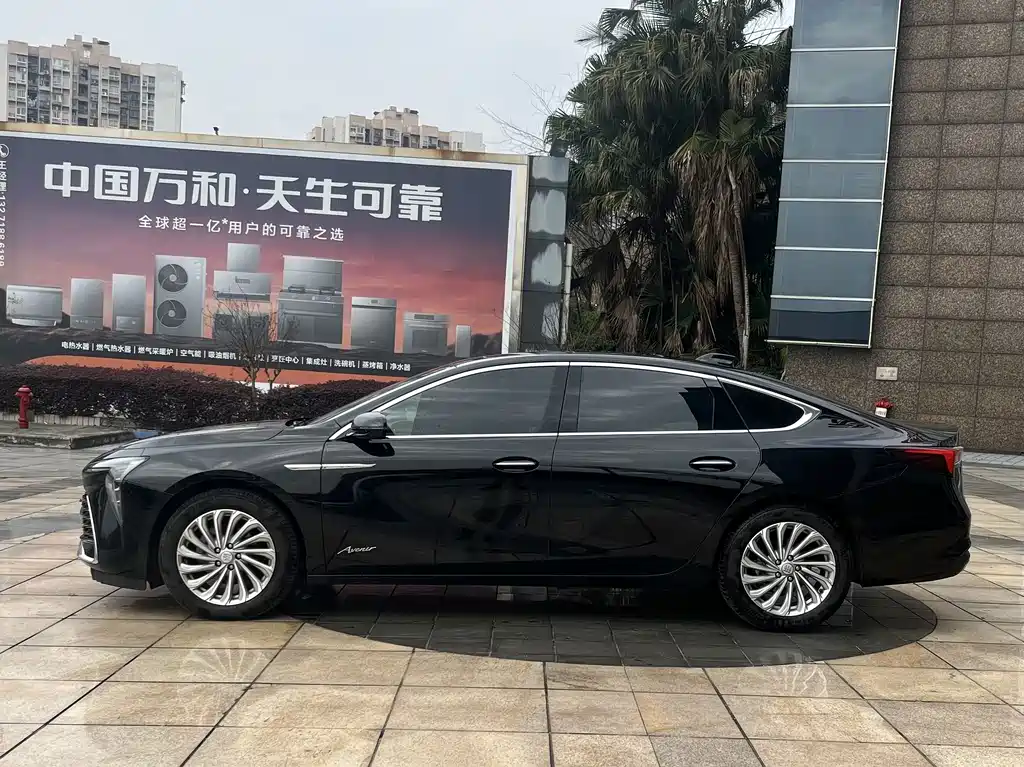 Buick LaCrosse — миниатюра 12