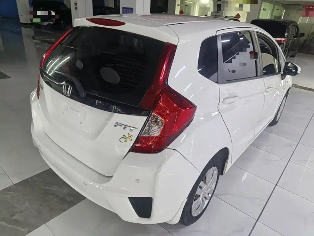 Honda Fit — миниатюра 7