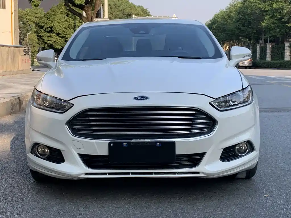 Ford Mondeo — миниатюра 2