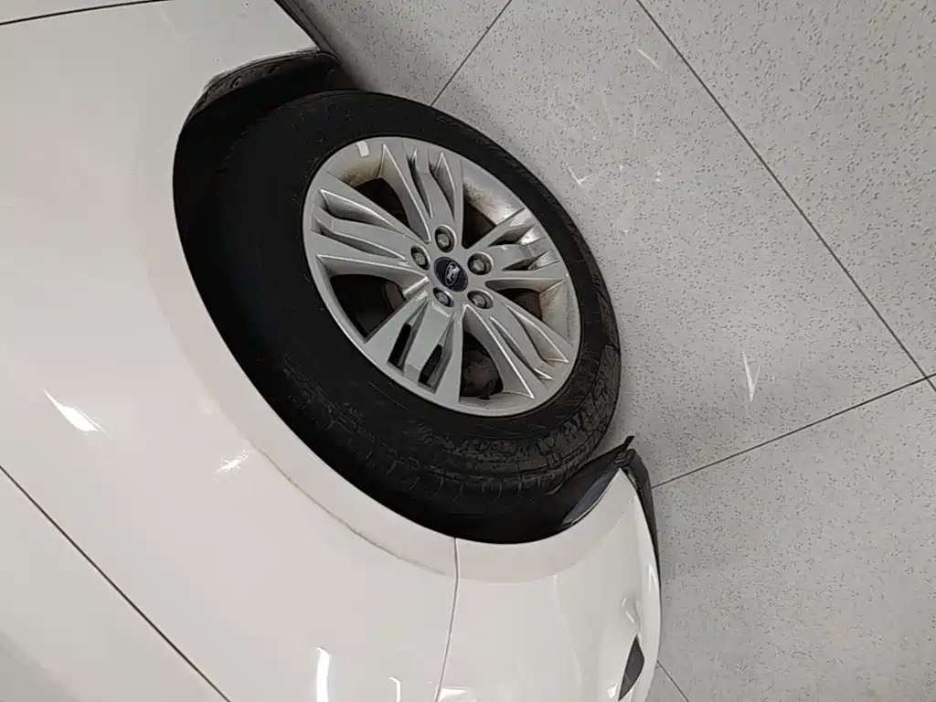 Ford Focus — миниатюра 23