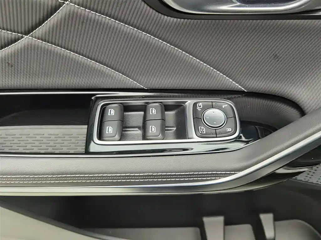 SAIC MAXUS CHASE G90