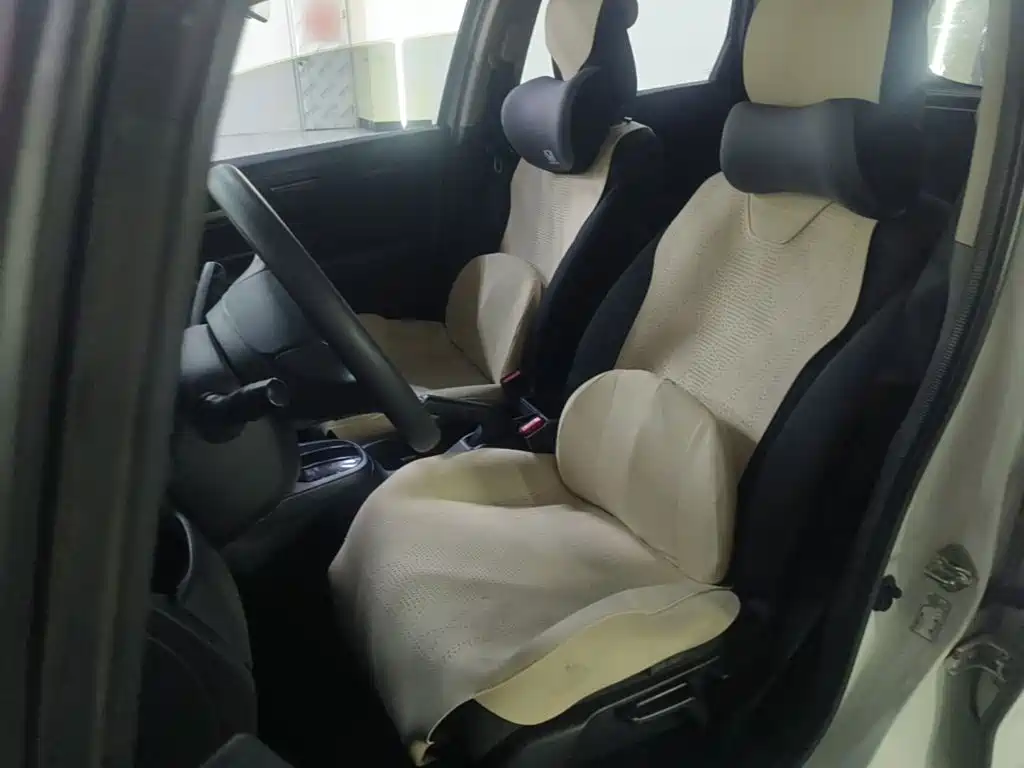 Honda Fit — миниатюра 15