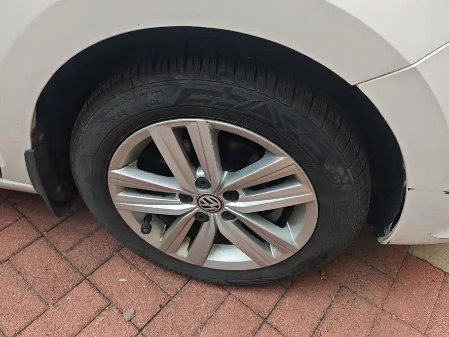 Volkswagen Santana — миниатюра 6