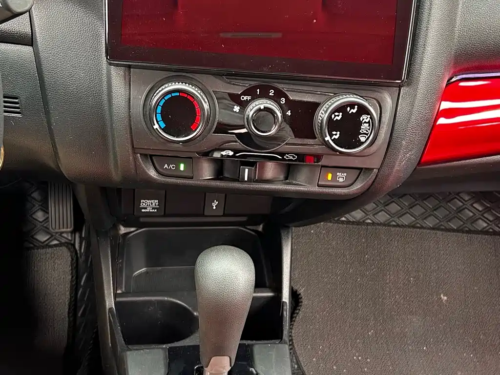 Honda Fit — миниатюра 17