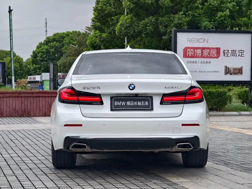 BMW 5 Series — миниатюра 3