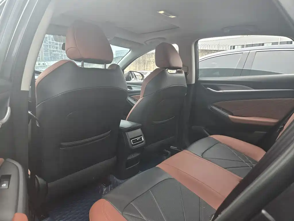 Changan Eado — миниатюра 6