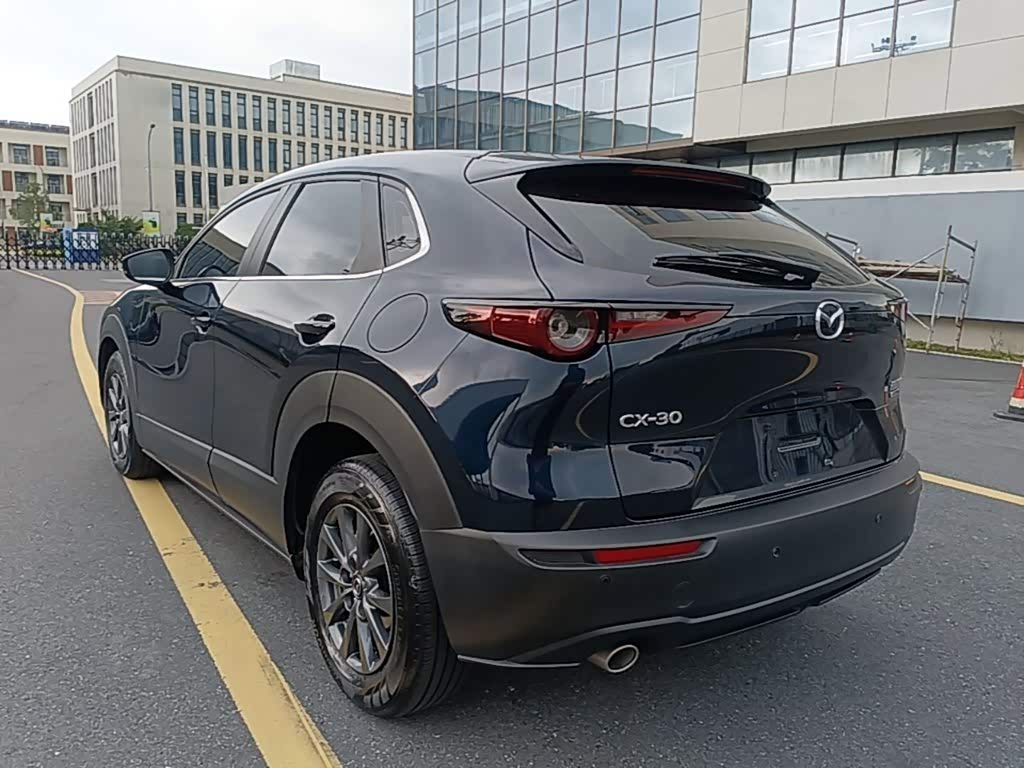 Mazda CX-30 2.0 л 2021 г. Голубой, пробег 40900 км
