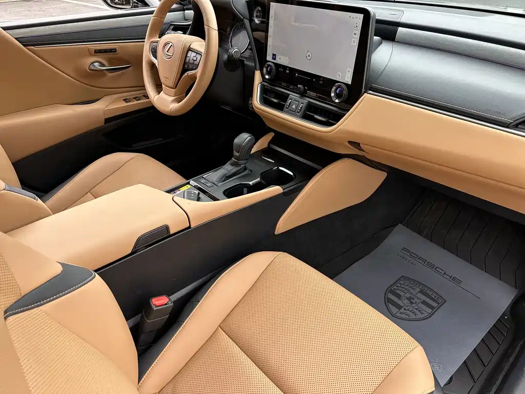Lexus ES — миниатюра 11
