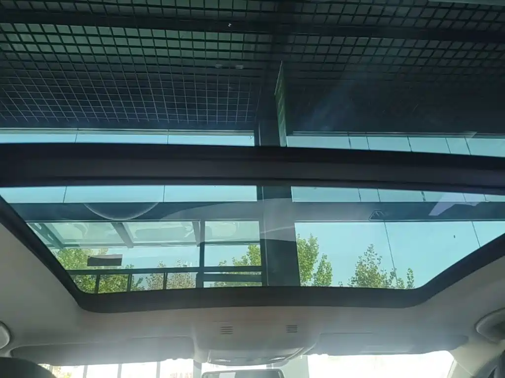Volkswagen T-Roc — миниатюра 18