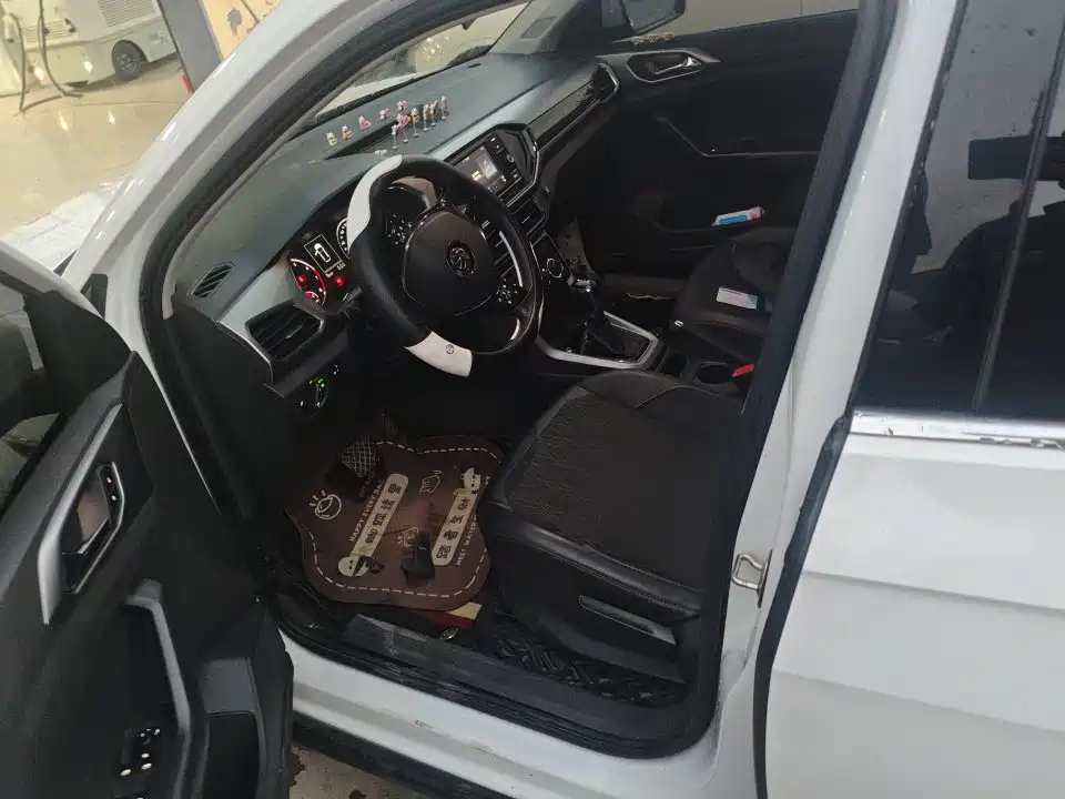 Volkswagen T-Cross — миниатюра 5
