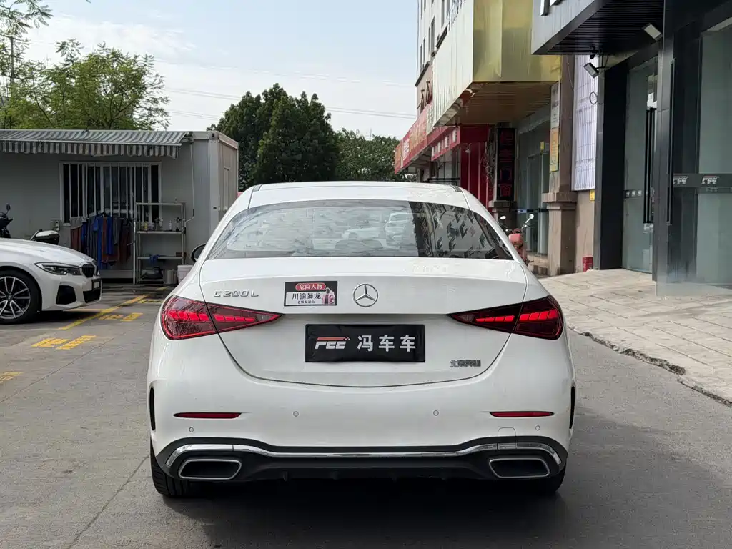 Mercedes-Benz C-Class — миниатюра 13
