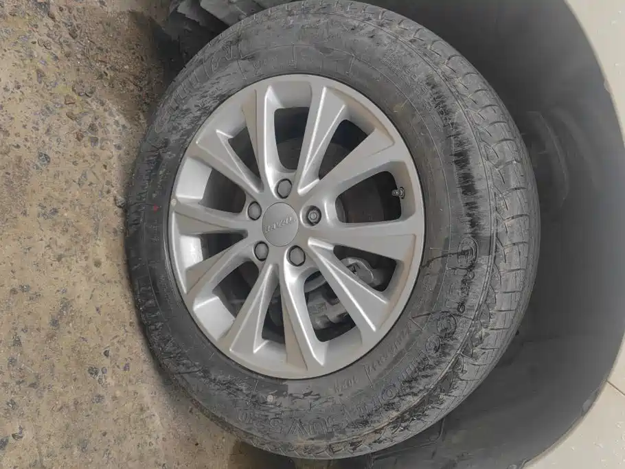 Haval M6 — миниатюра 6