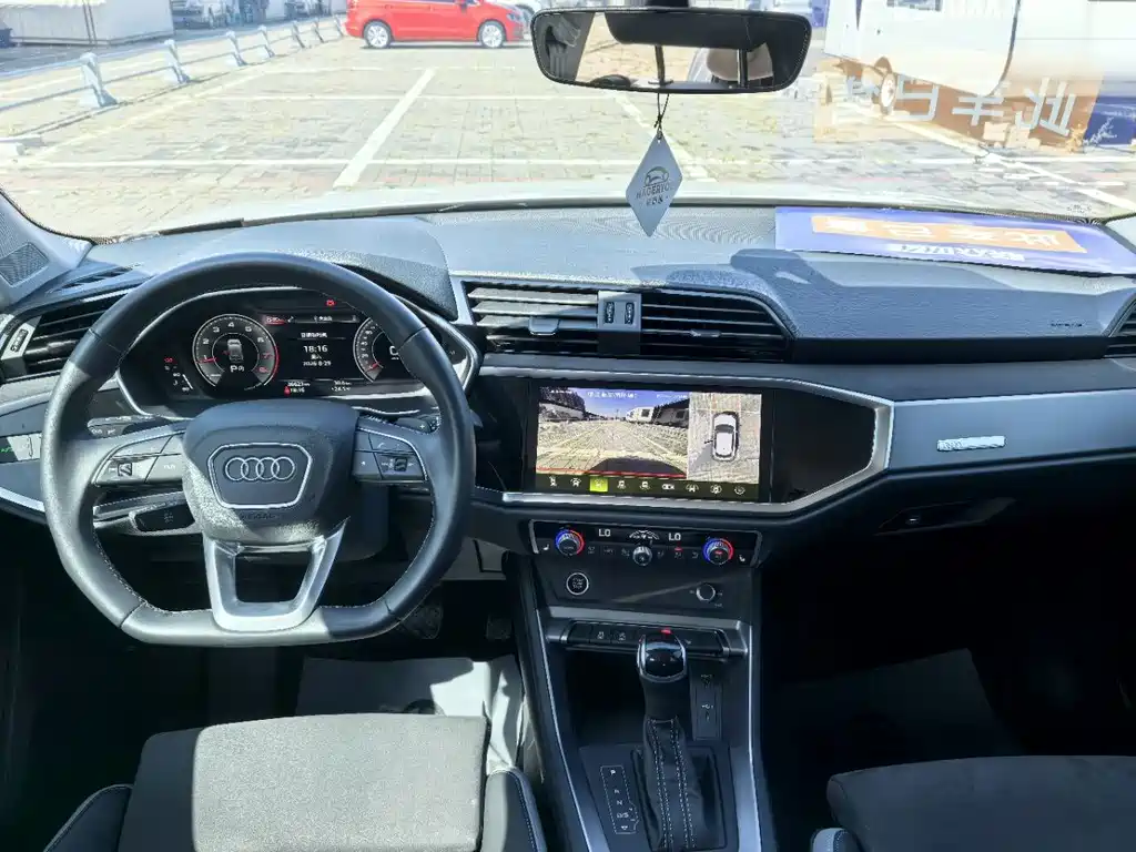 Audi Q3 — миниатюра 5