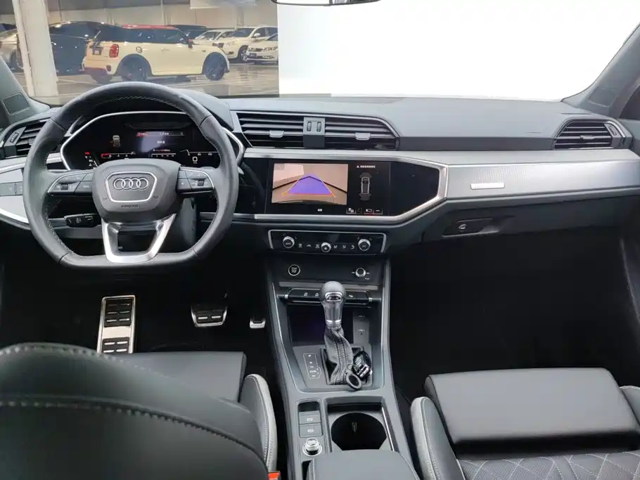 Audi Q3 — миниатюра 12