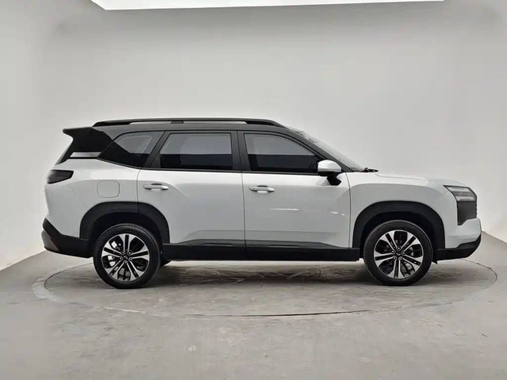 Wuling Xingguang 560 New Energy — миниатюра 3
