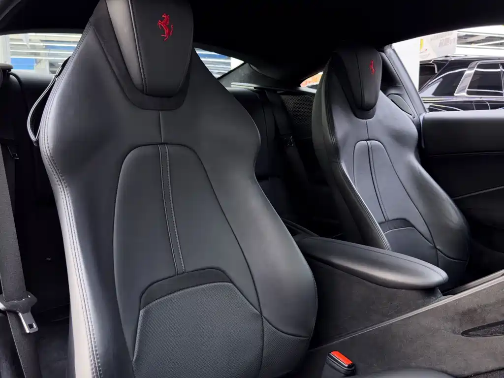 Ferrari Roma — миниатюра 13