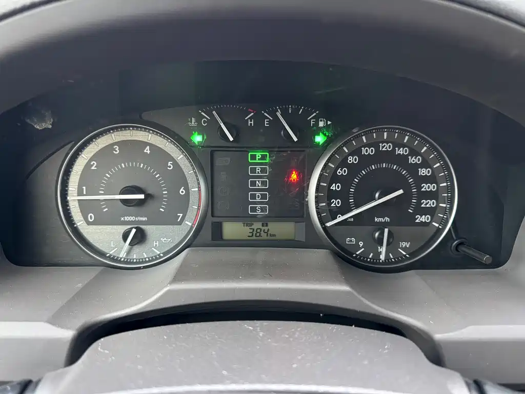 Toyota Land Cruiser 4.0L V6 Middle East Base Edition, фото 14