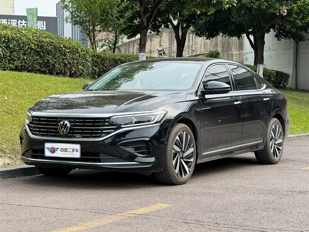 Volkswagen Passat 2024