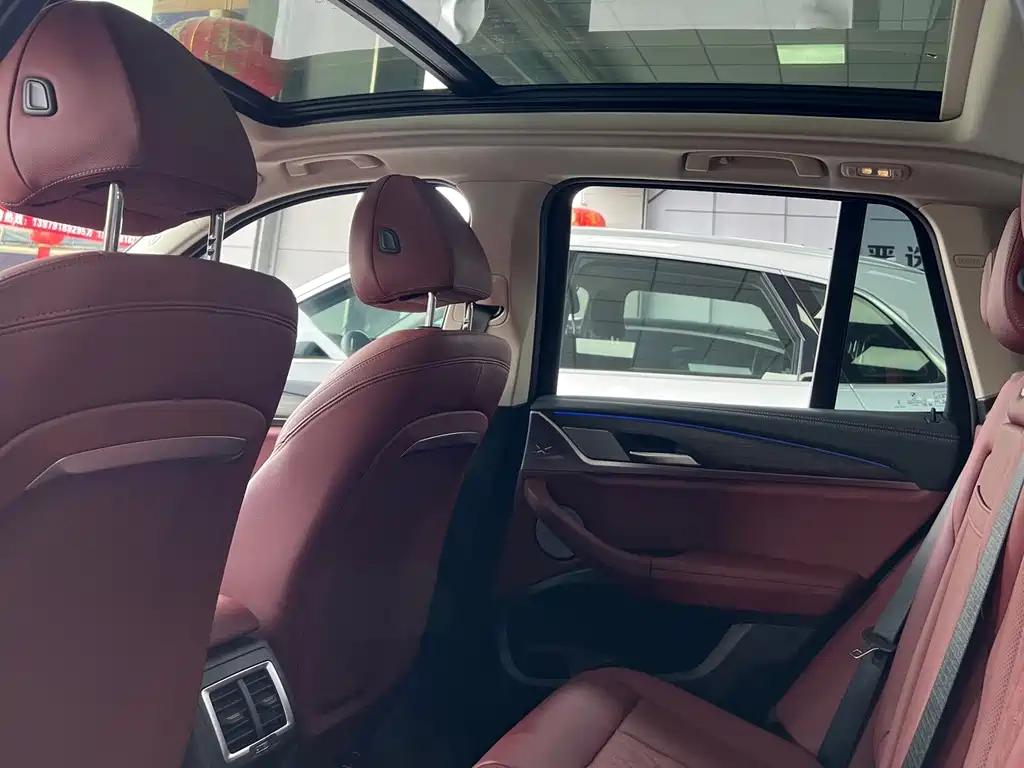 BMW X3 — миниатюра 11