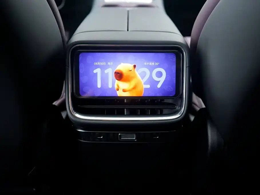 Xiaomi SU7 — миниатюра 21