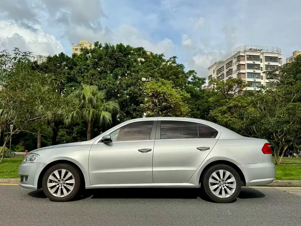 Volkswagen Lavida — миниатюра 3