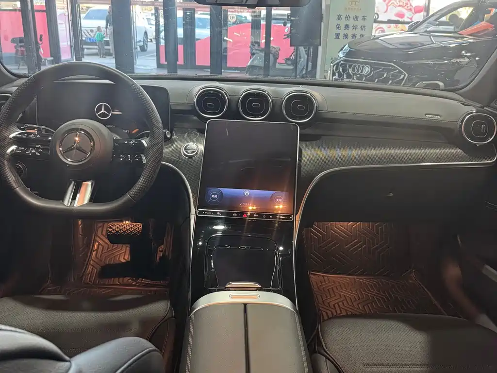 Mercedes-Benz C-Class — миниатюра 3