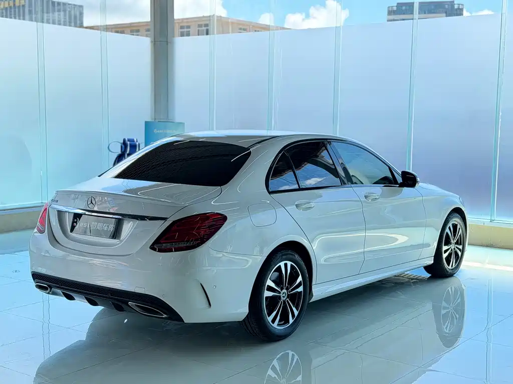 Mercedes-Benz C-Class — миниатюра 7