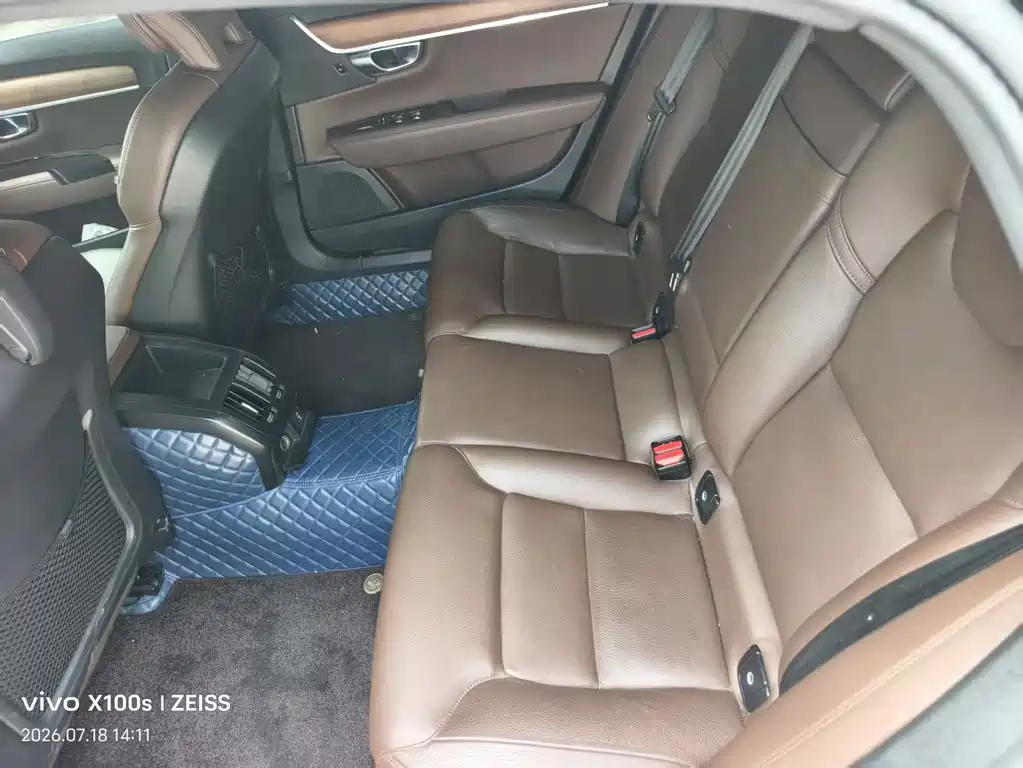Volvo S90 — миниатюра 7