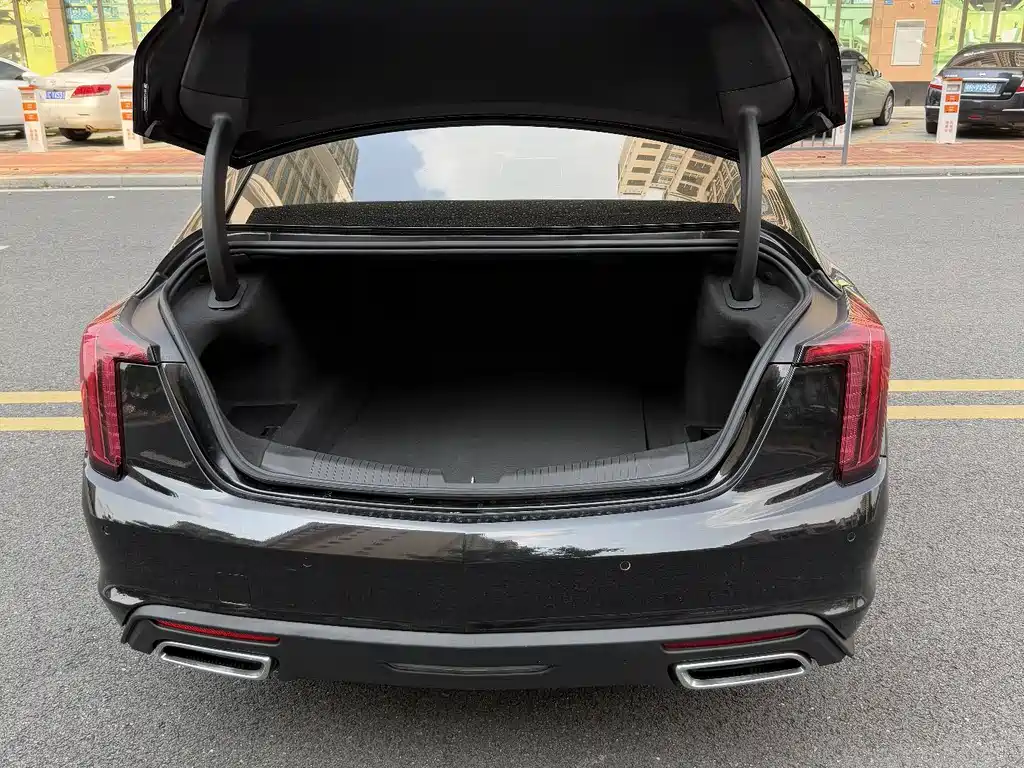 Cadillac CT5 — миниатюра 10