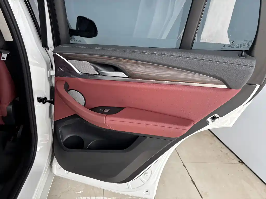 BMW X3 — миниатюра 21