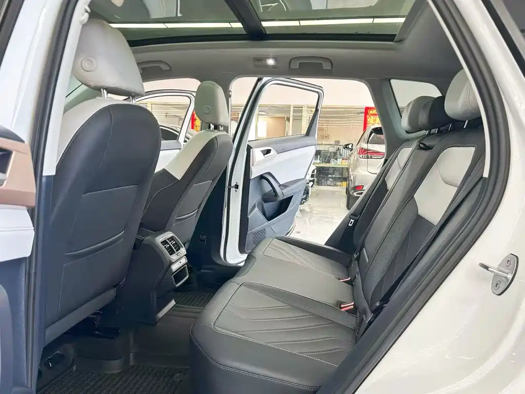 Volkswagen Tharu — миниатюра 8